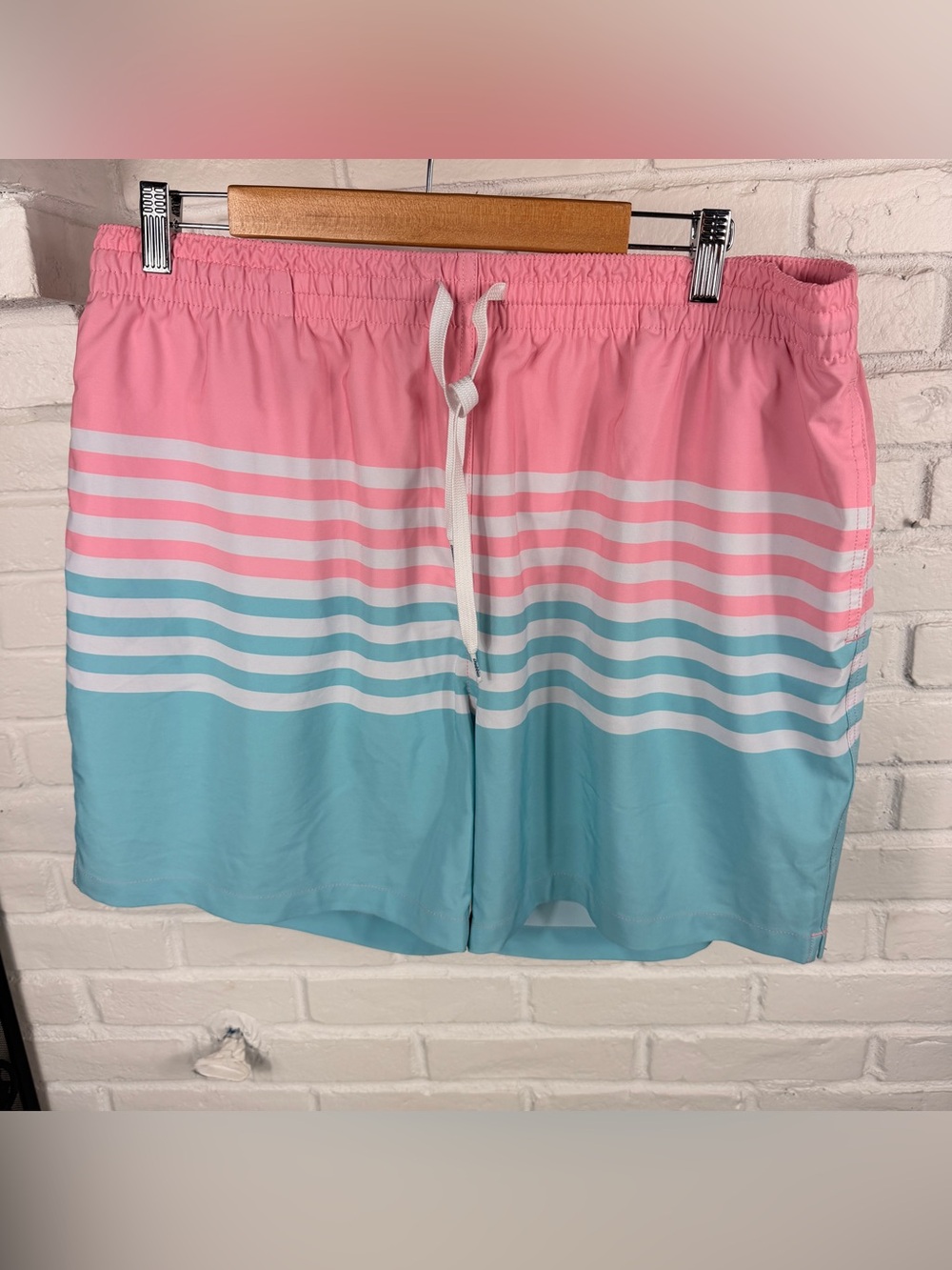 Chubbies Pink Blue Striped Swim Trunks 2XL Large Lined Beach Shorts